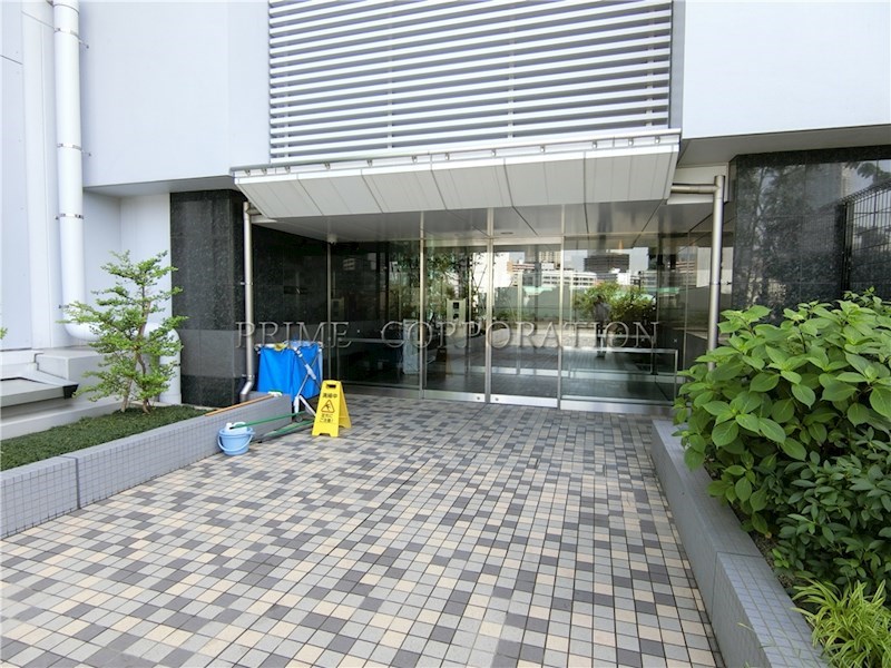 DEUX TOURS CANAL&SPA EAST エントランス