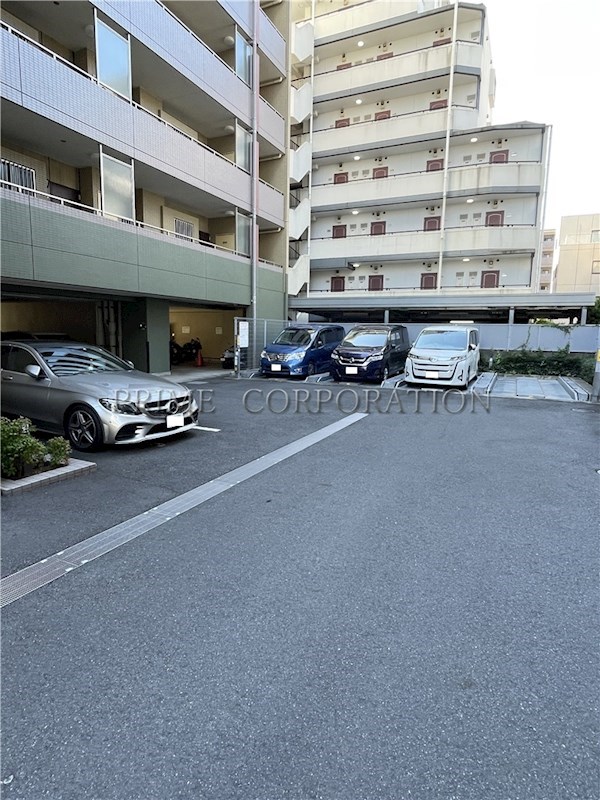 パレステージ町田イースト 駐車場