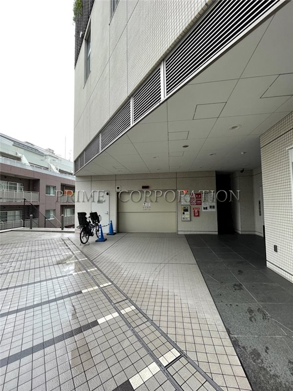 ブランズタワー文京小日向 駐車場