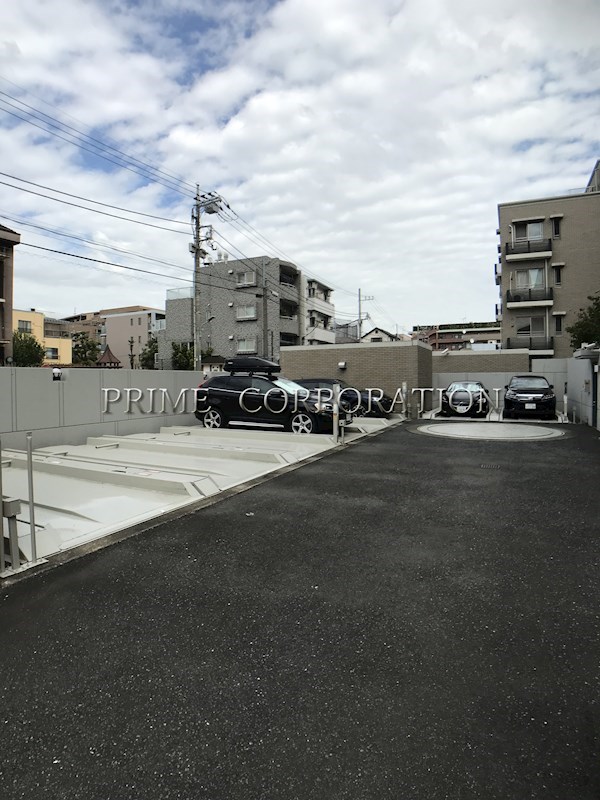 多摩川パークホームズ 駐車場