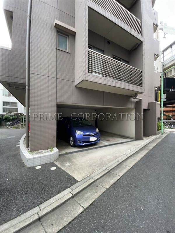 レジディア池尻大橋 駐車場