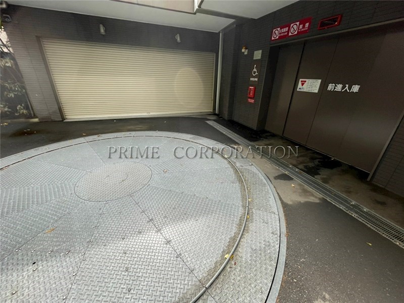 ザ・レジデンス平河町 駐車場