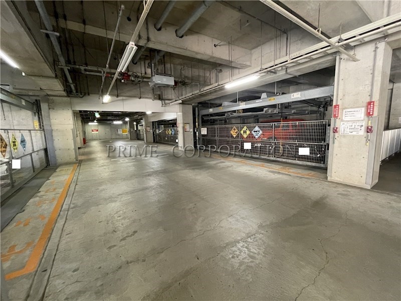 河田町ガーデン2 駐車場