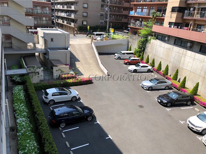 クラッサ目黒 駐車場