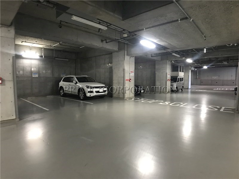 富ヶ谷スプリングス 駐車場