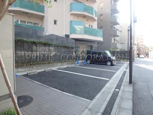 アパートメンツタワー六本木 駐車場