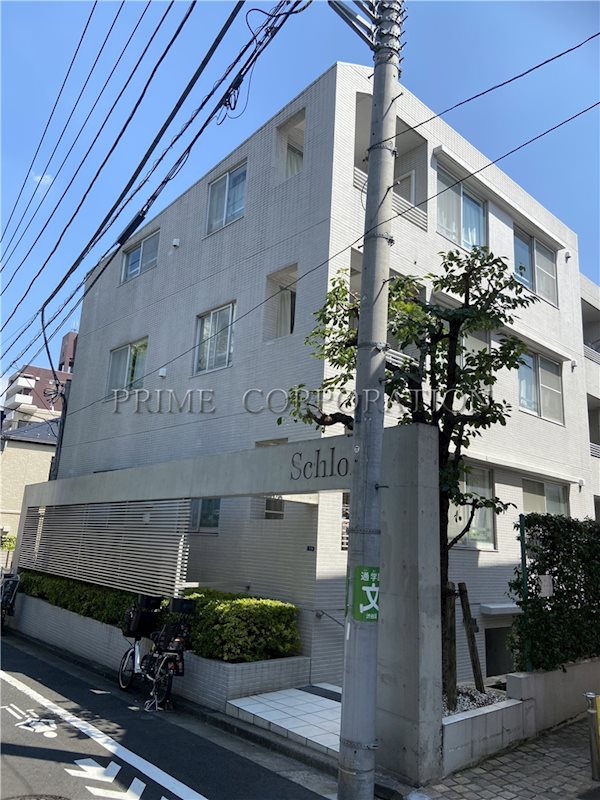 シュロス初台 外観