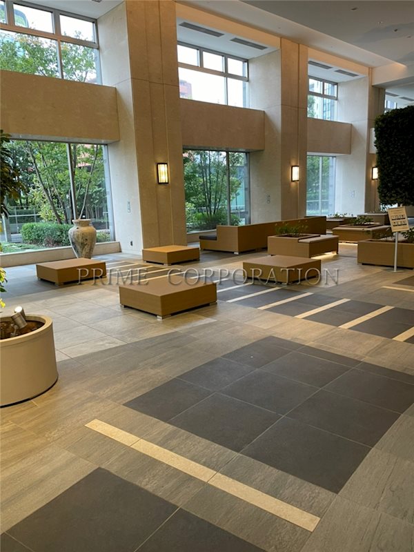 Tomihisa Crossコンフォートタワー ロビー