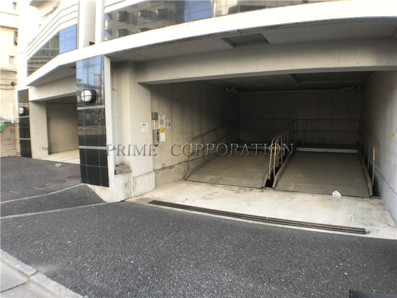 レジディア三軒茶屋Ⅱ 駐車場