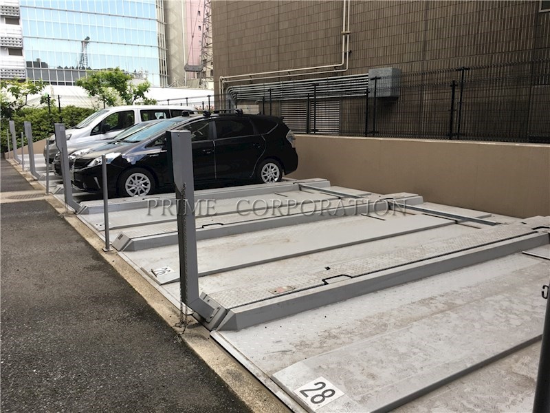 シルフィード南平台 駐車場