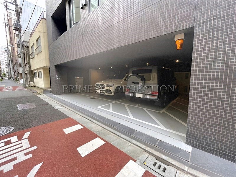 オーパスレジデンス銀座イースト 駐車場