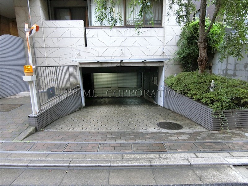 ヒルトップ半蔵門 駐車場
