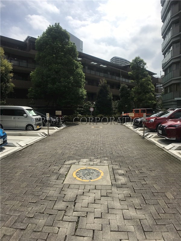 ドレッセ目黒インプレスタワー 駐車場