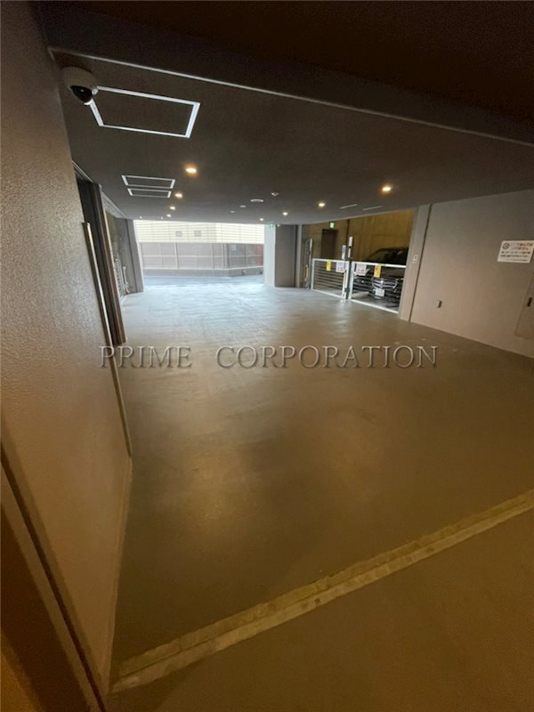 クレヴィア新宿若松町 駐車場