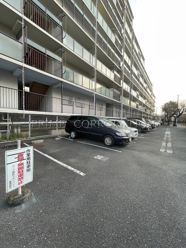 コーズ関町スカイハイツ1号棟 駐車場