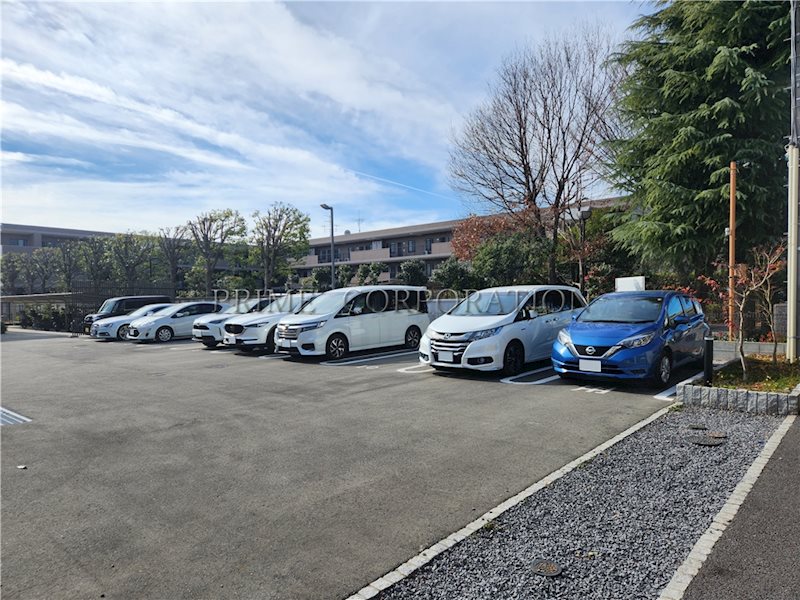 シルフィッド　S 駐車場