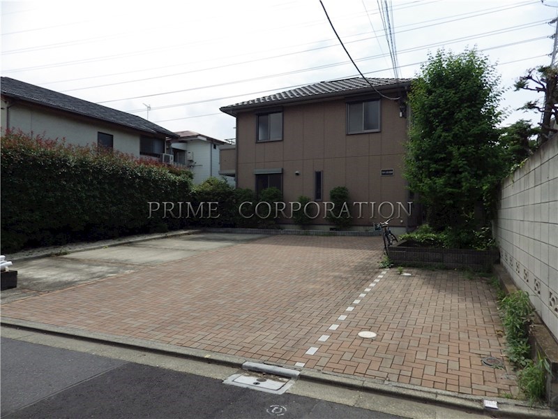 クローカス代田 駐車場