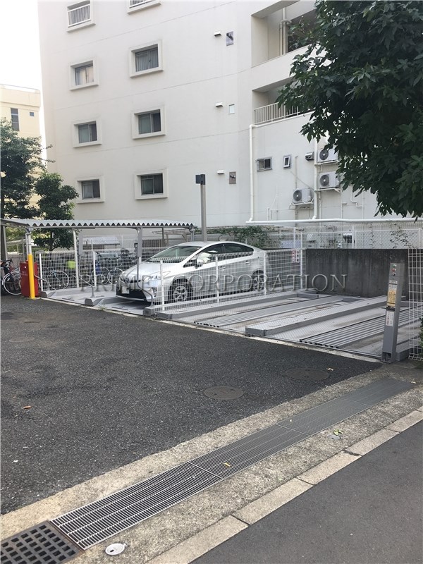 KDXレジデンス田園調布   駐車場