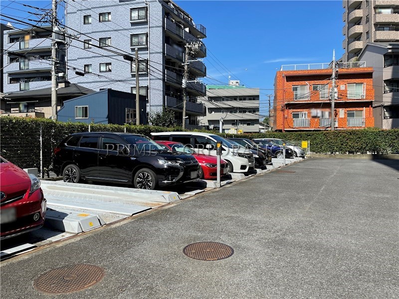 アソシエール溝の口 駐車場