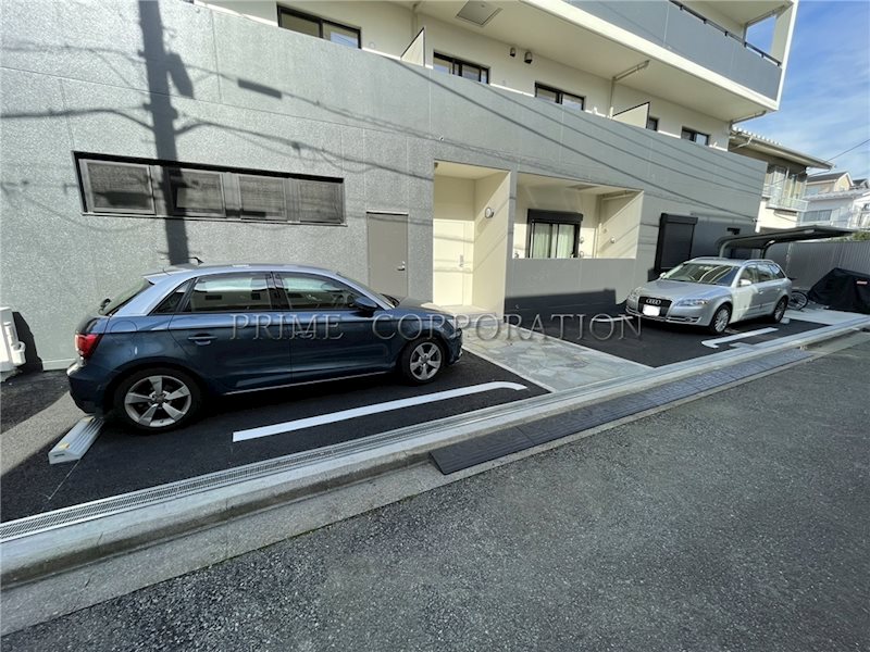 エスカリエ武蔵小杉 駐車場