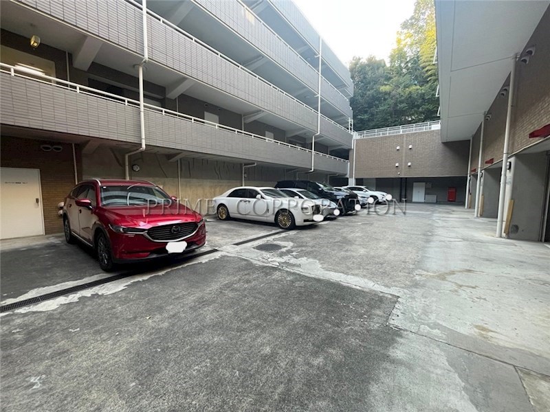 シティコート広尾 駐車場
