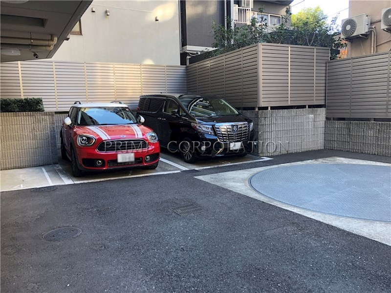 オープンレジデンシア池尻大橋 駐車場
