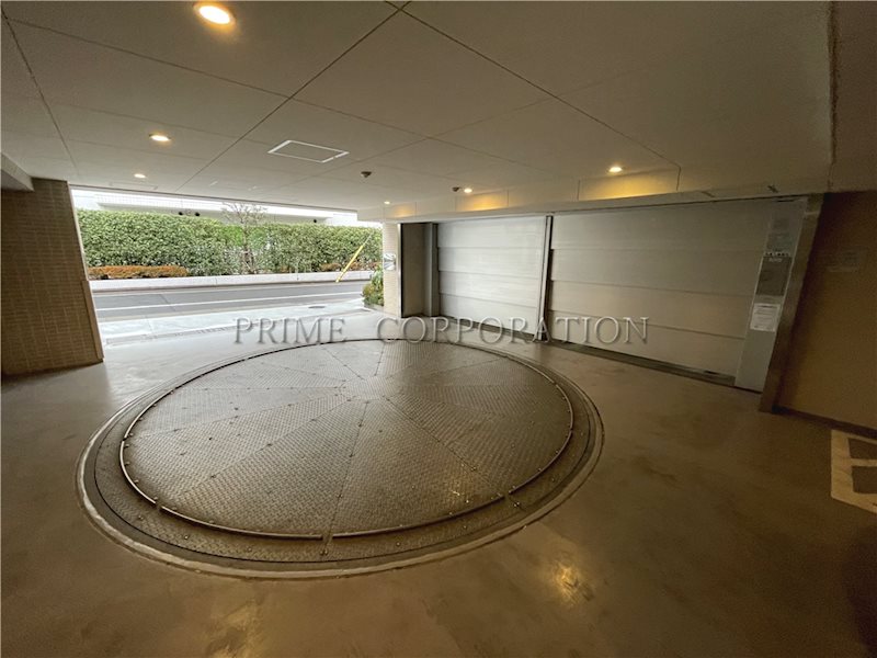 グランドメゾン桜新町 駐車場