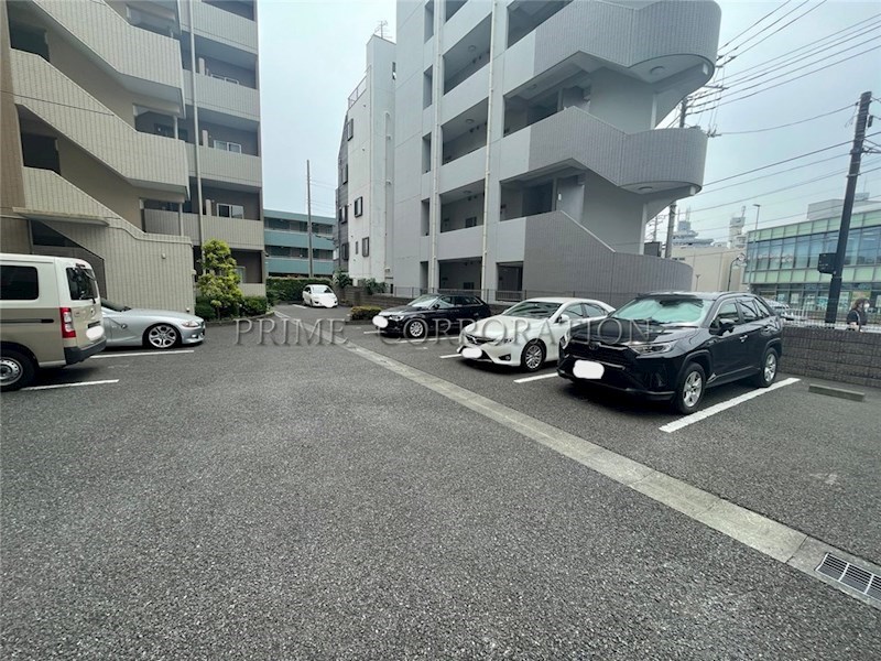 グレイスコート元住吉 駐車場