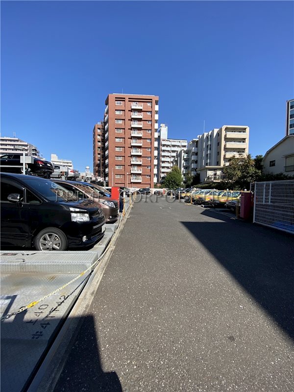 グランピラー高井戸 駐車場