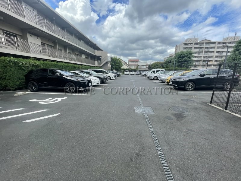 パークナード経堂  駐車場