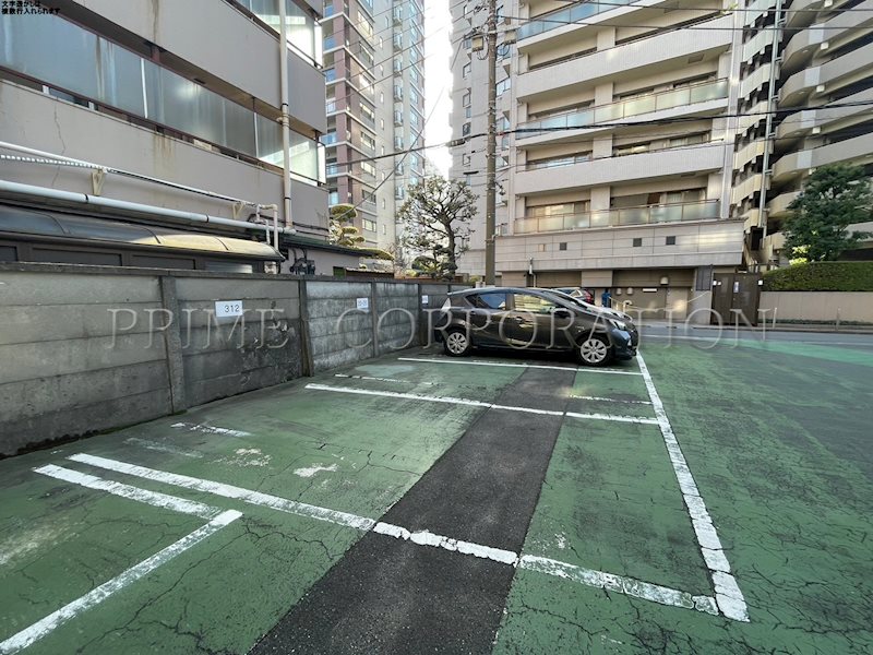 目黒フラワーマンション 駐車場