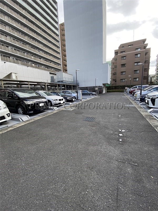エスティメゾン大島 駐車場