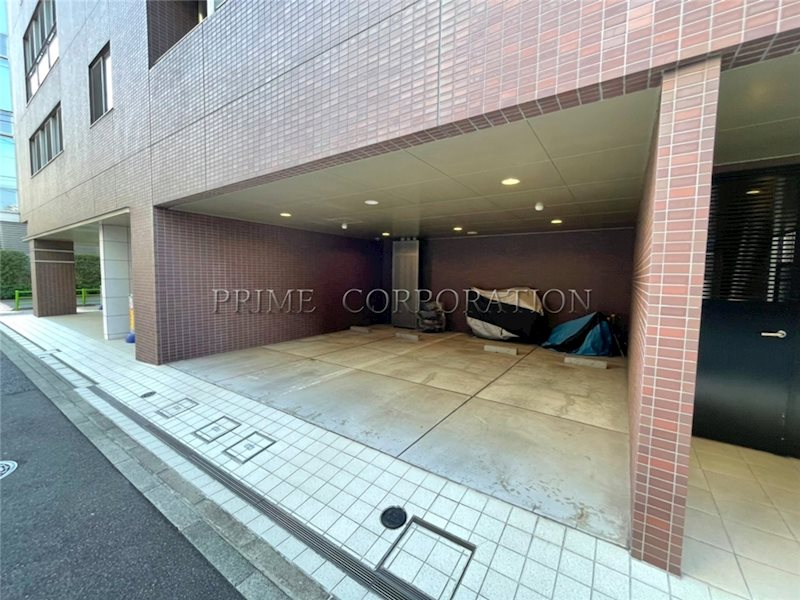 クレジデンス日本橋浜町 駐車場