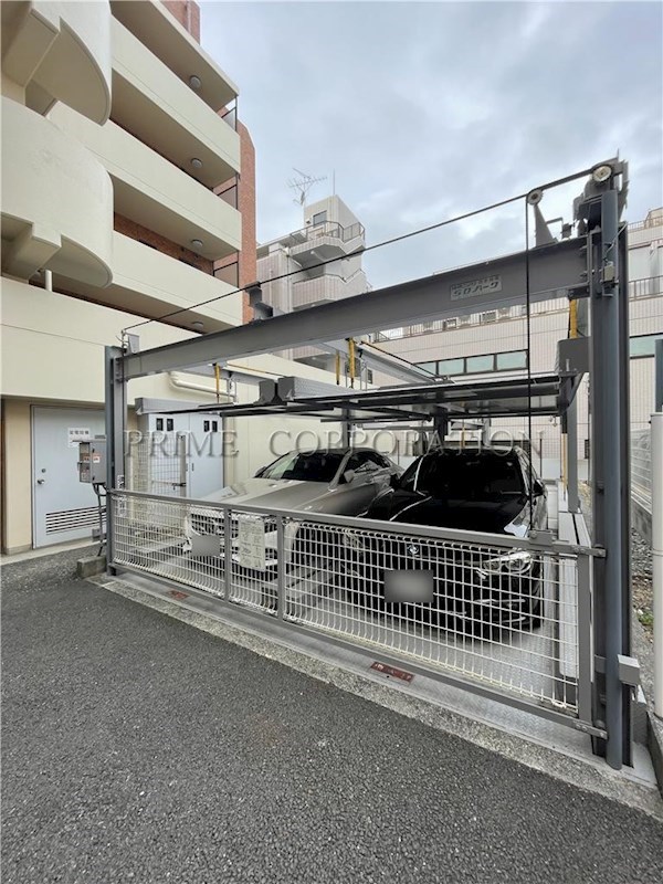 ダイヤハイツ自由が丘 駐車場
