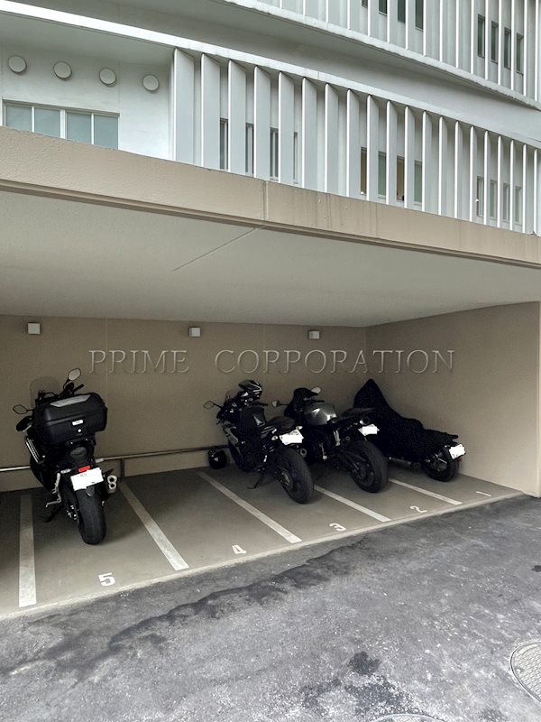 サンウッド広尾 駐車場