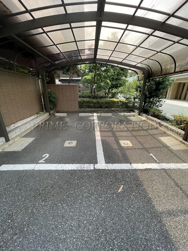 センプレ高輪 駐車場