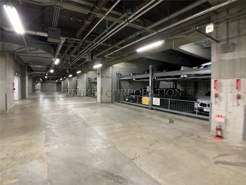 渋谷アインス 駐車場