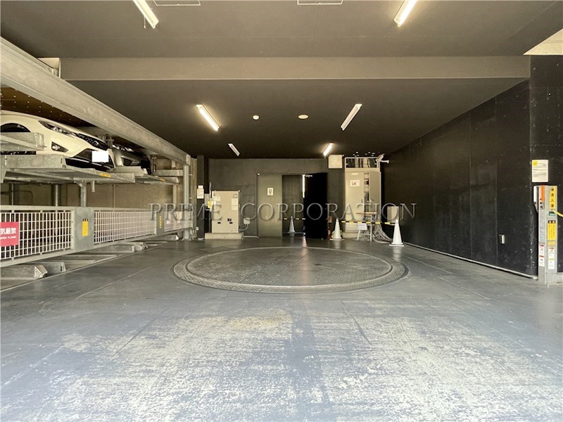 プライマル新宿若松町 駐車場