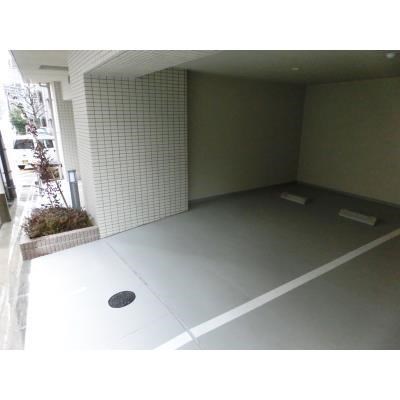 オークスクエア本郷 駐車場