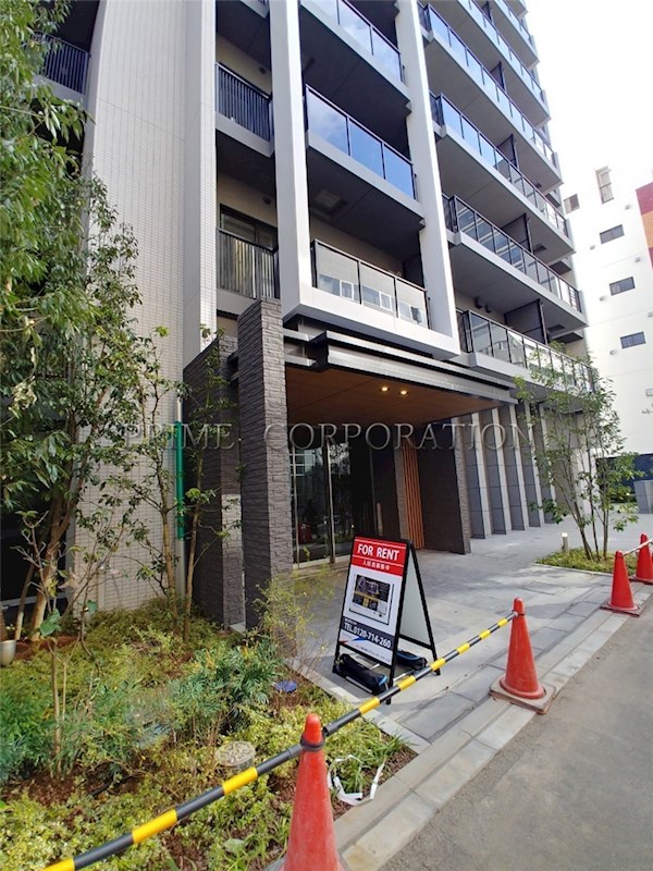 リブクオーレ神保町 エントランス