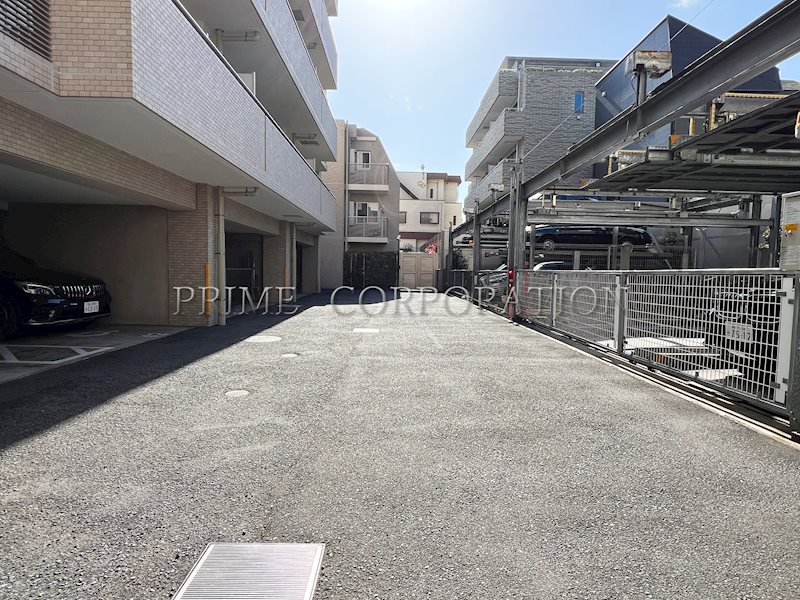 パークホームズ目黒中町 駐車場