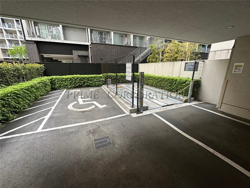 オークプレイス月島 駐車場