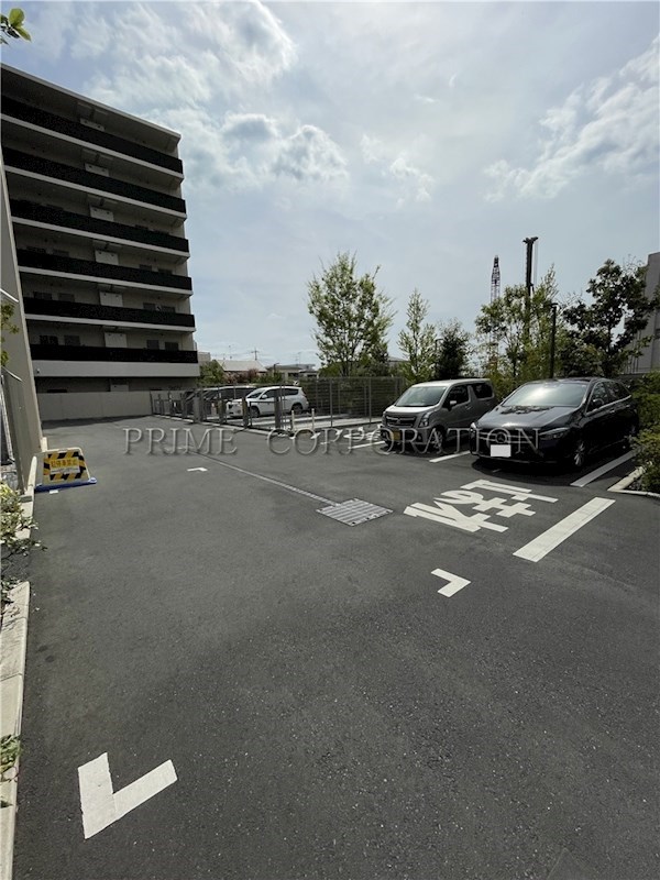 トラープランド翠命館 駐車場