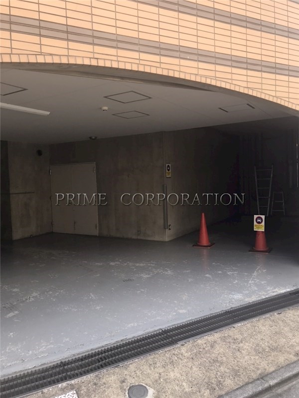 ジェイパーク駒場 駐車場