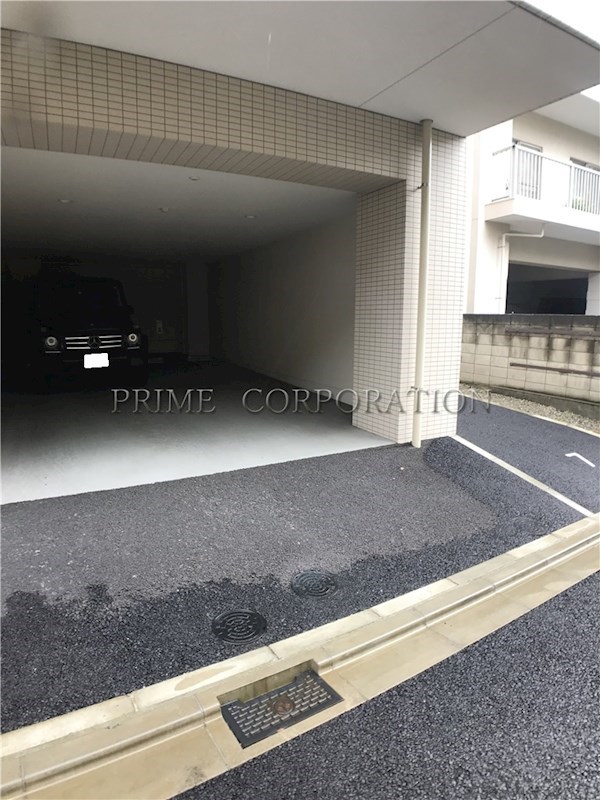アルカディア田園調布 駐車場