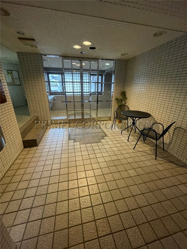 リエール若松町 ロビー