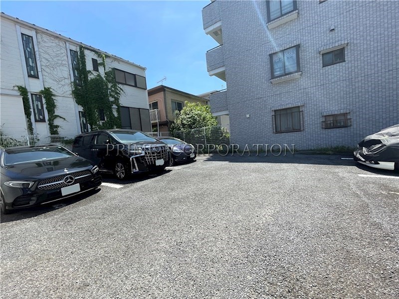 要町ガーデンハイツ 駐車場