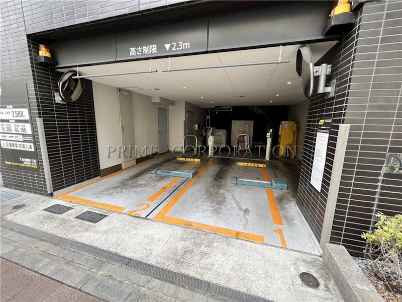 正金アパートメント入船 駐車場