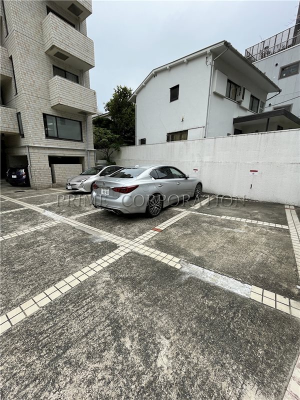 ニューライフ一番町 駐車場