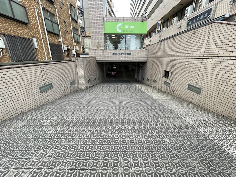 PARK MODERNつつじヶ丘 駐車場